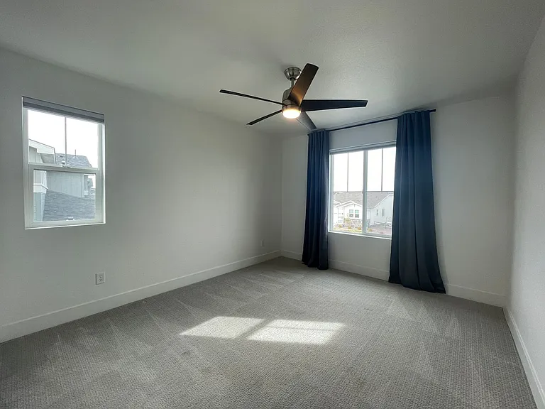 58 Marlowe Dr — Photo 16