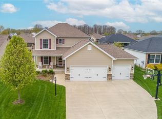 1160 Pond View Dr, Troy, OH