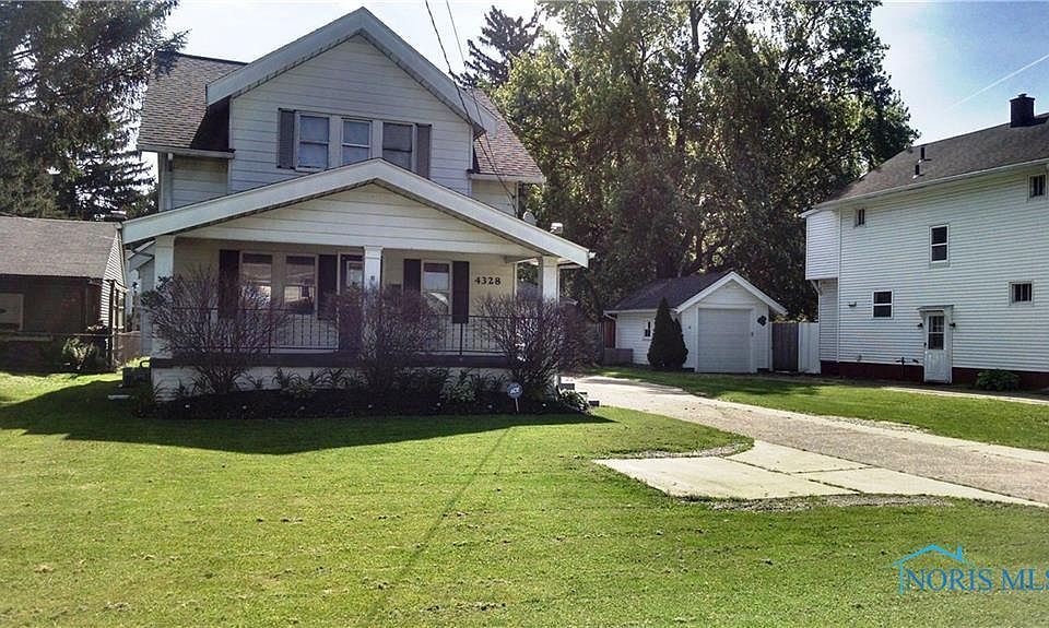1st image of 4328 Douglas Rd