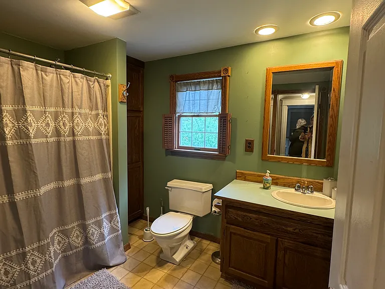 105 E Linden St — Photo 13