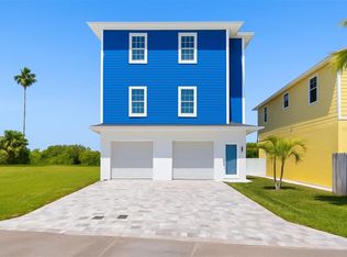 13117 4th St E, Madeira Beach, FL 33708