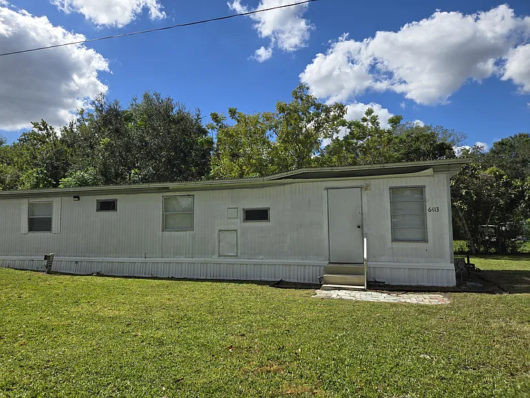 6413 Leonard Ct — Photo 13