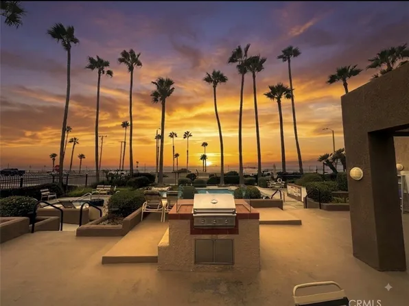1200 Pacific Coast Hwy, Huntington Beach, CA 92648