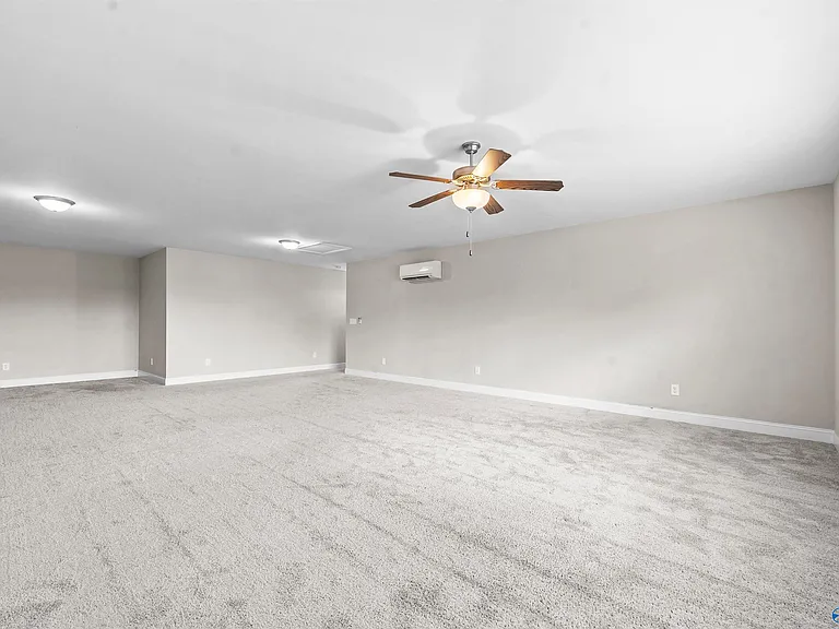 104 Erskin Parcus Dr — Photo 41