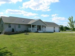 1096-9 280th St, Jesup, IA 50648