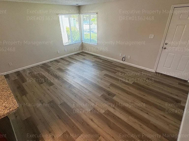 709 Deseret Way — Photo 8