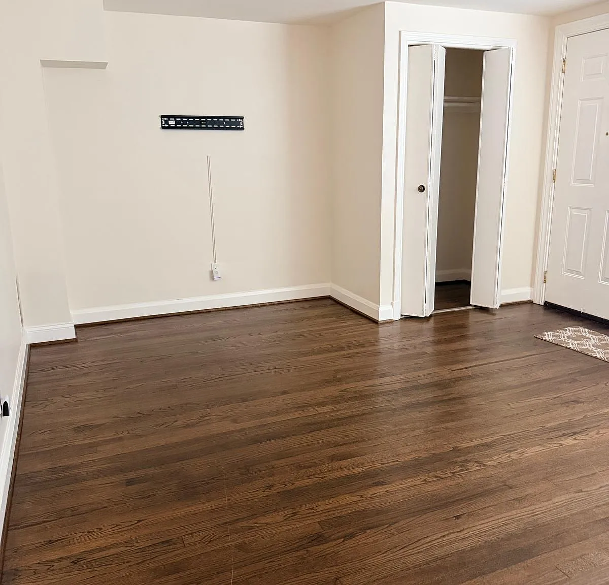 1517 Barrett Rd — Photo 3