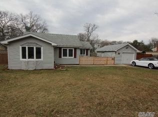 78 Patchogue Holbrook Rd, Lake Ronkonkoma, NY 11779