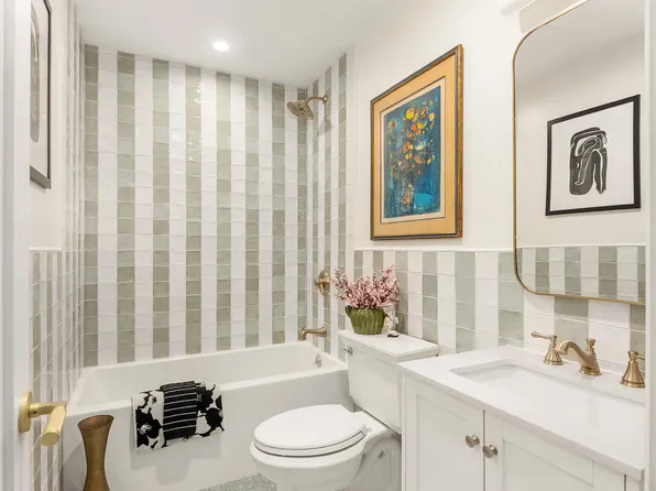 300 Fifth Street image 13 of 15