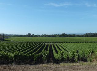 1099 Bayview Ave, Napa, CA 94559