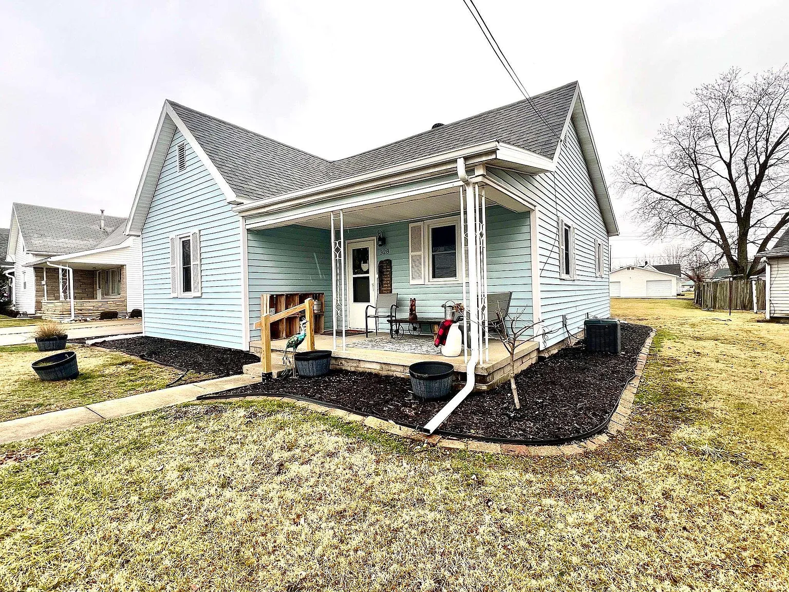 328 R St photo 1