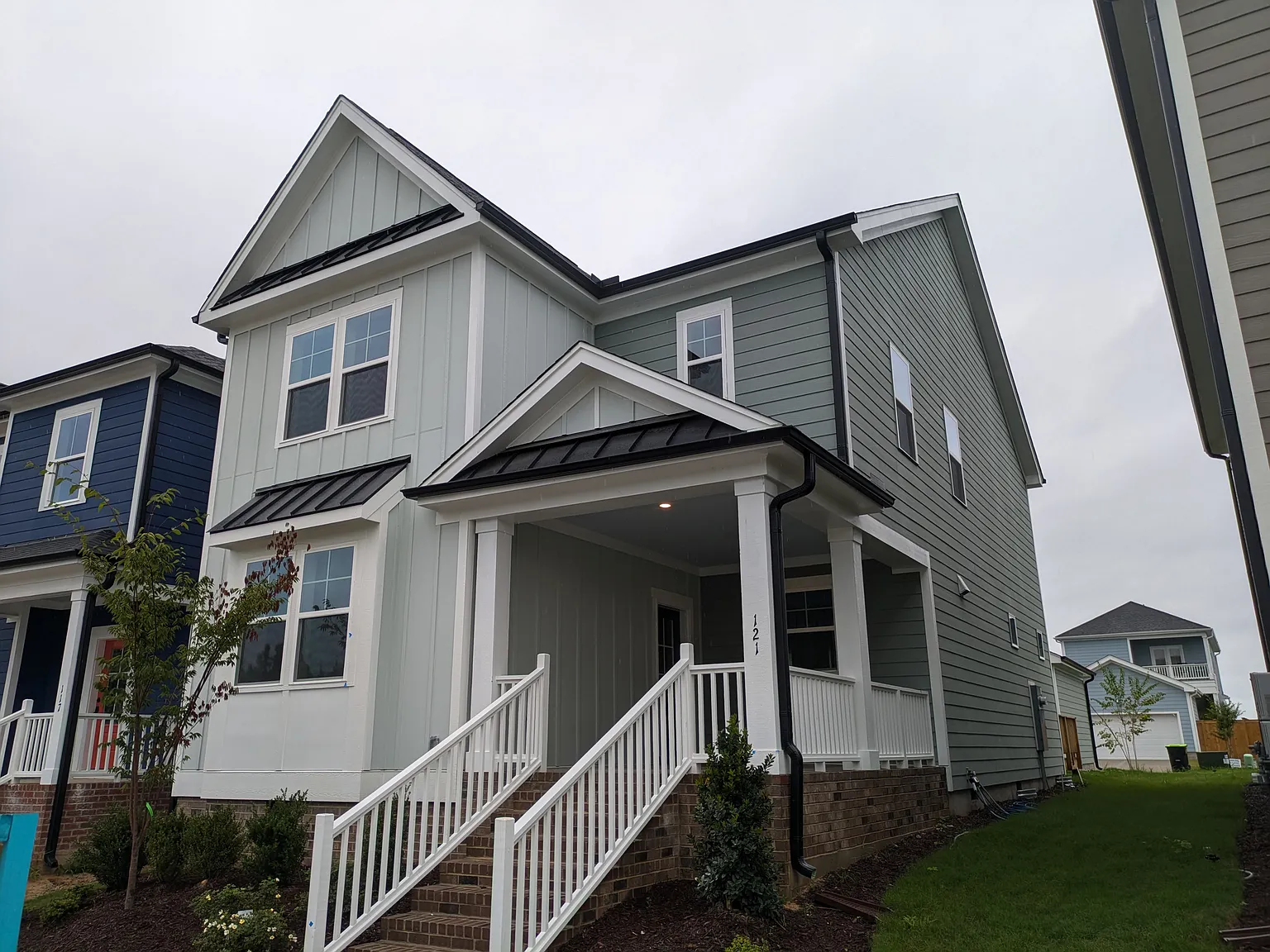 4 bed, 2164 sqft, $2,649 — Photo 1