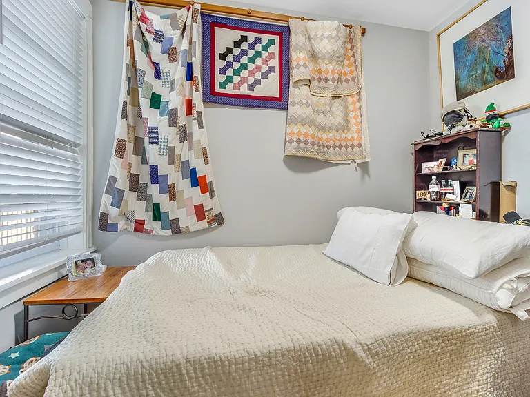 2255 S Oakley Ave #2F — Photo 10