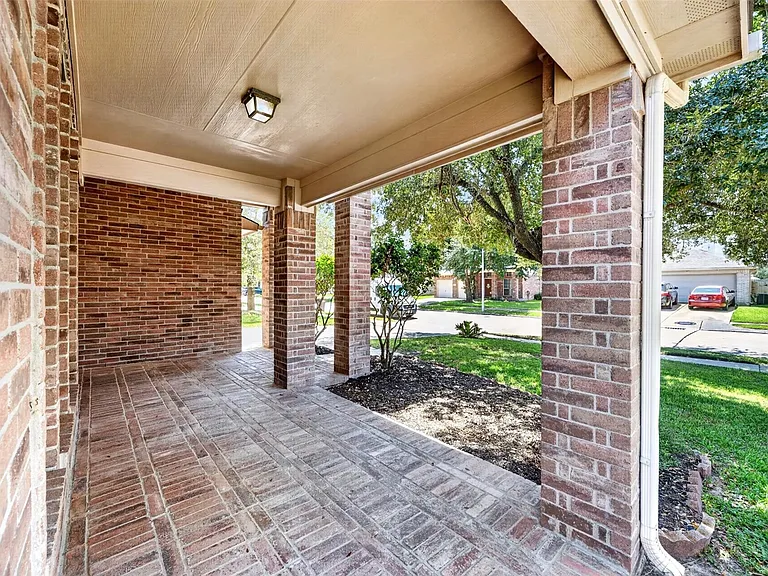 19246 Hopeview Ct — Photo 5