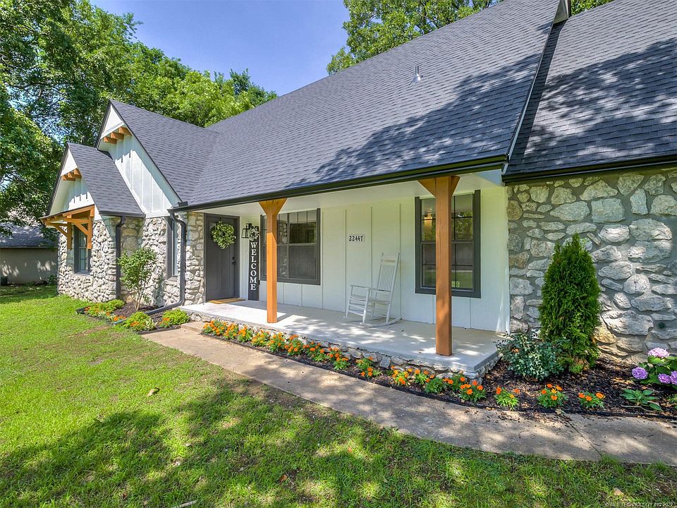 1st image of 22447 S Dogwood Pl