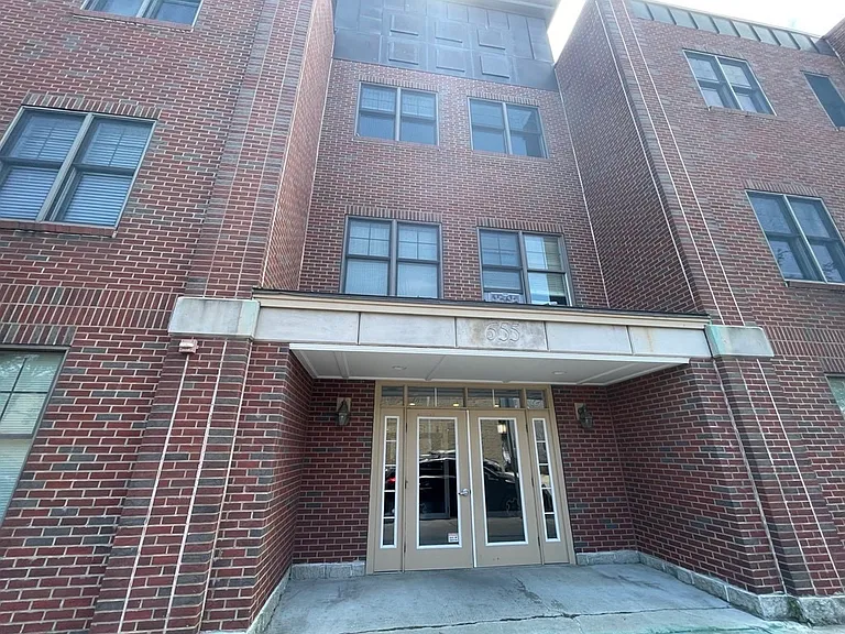 655 E 2nd St #108 — Photo 16