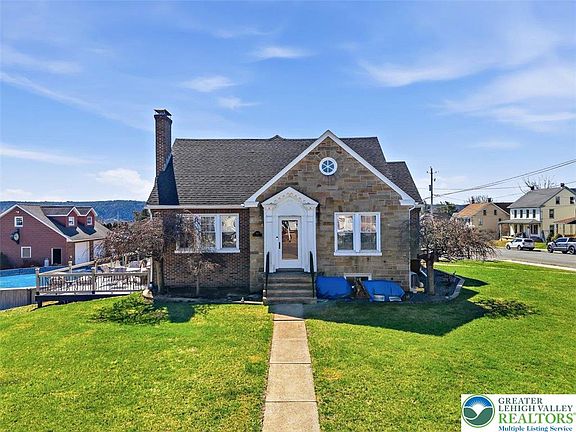 3rd image of 635 Coal St