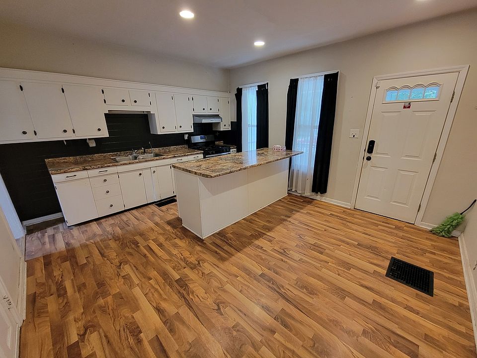 1921 1st St, Peru, IL 61354 Zillow