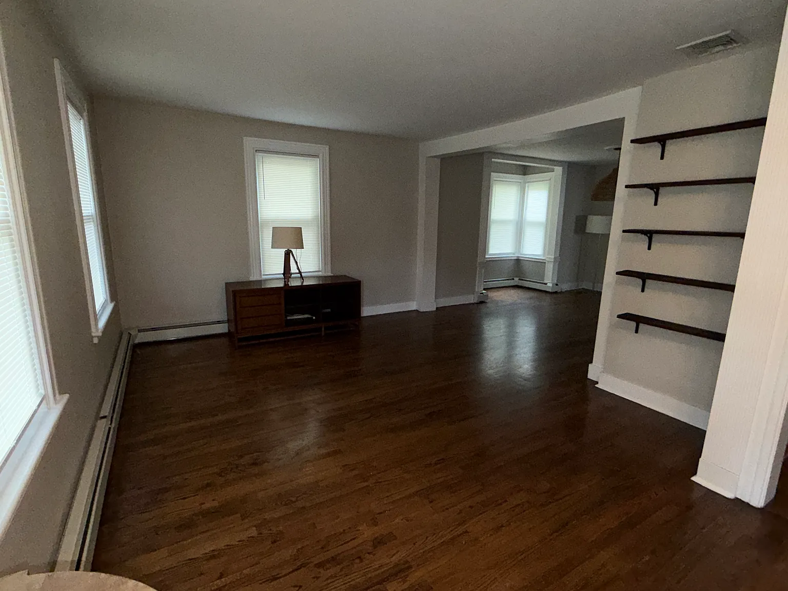 4 bed, 1830 sqft, $4,200 — Photo 2