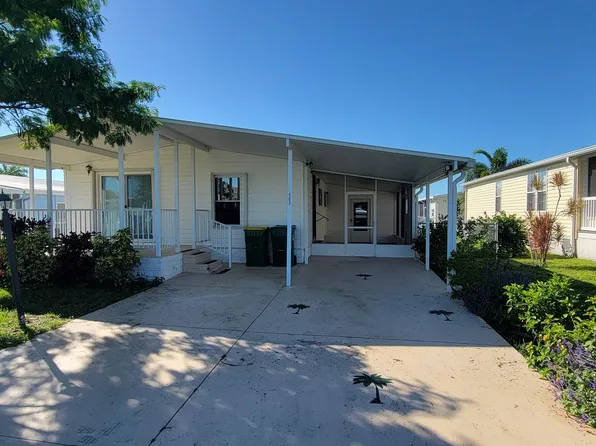 503 Royal Tern Dr, Barefoot Bay, FL 32976