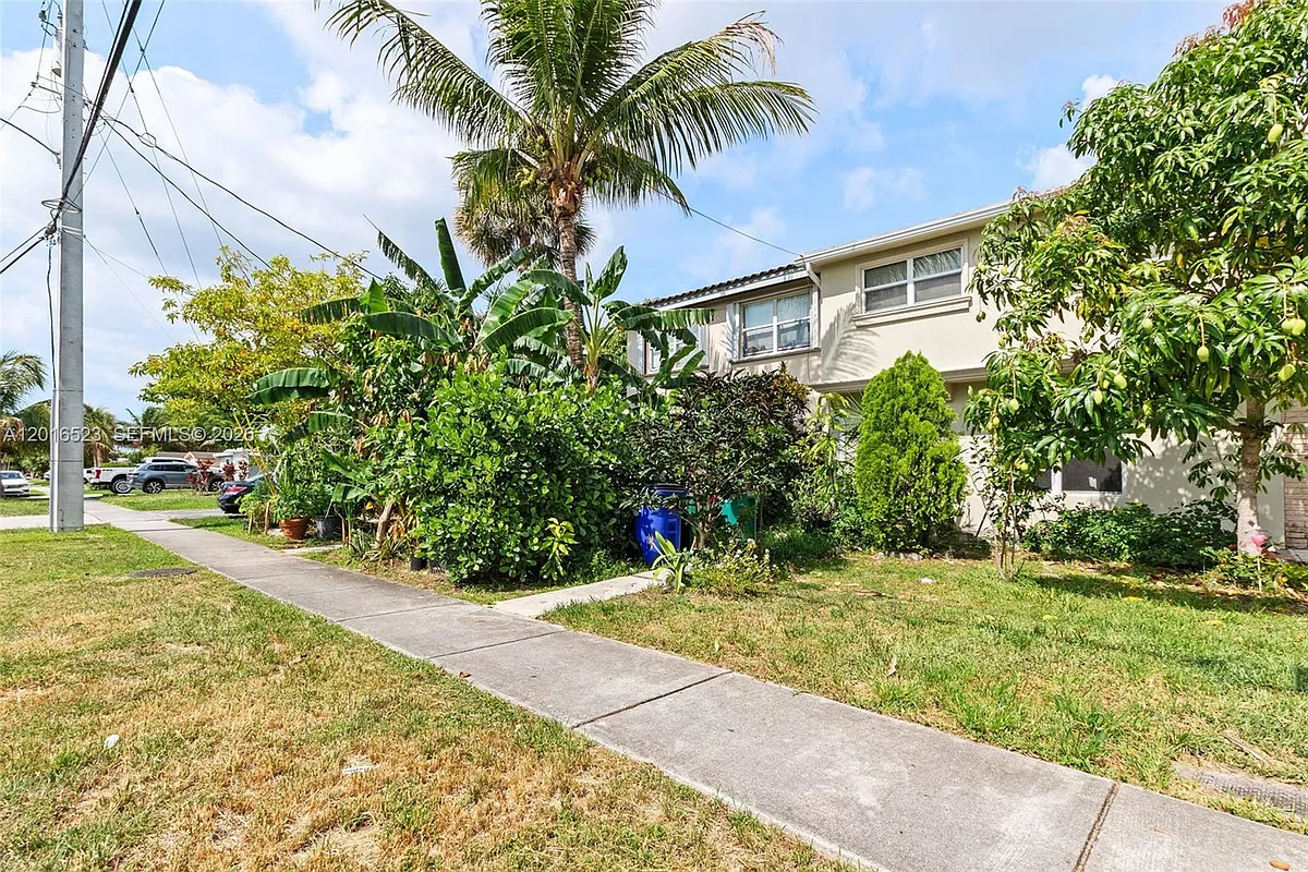 Building Photo - 1363 NW 66th Ave