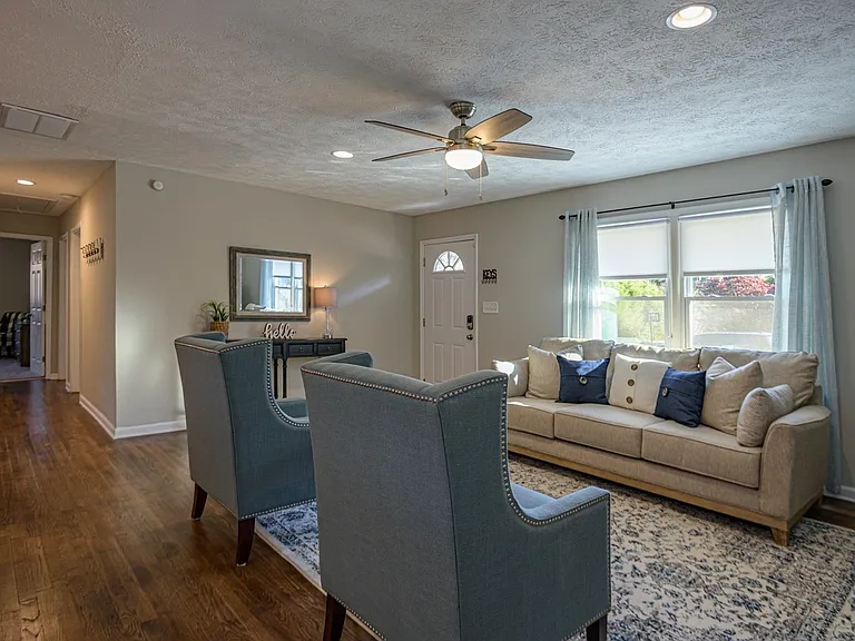 941 Pine Mnr — Photo 4