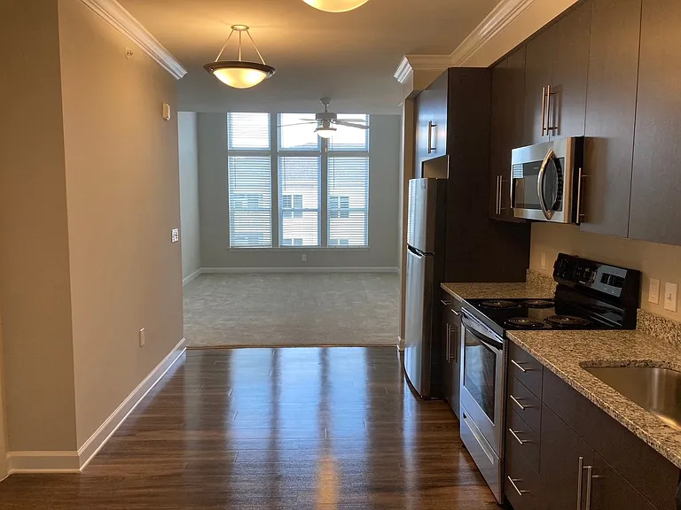 Clairmont at Trinity — Photo 144