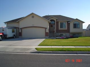 2396 N 2775 W, Clinton, UT 84015