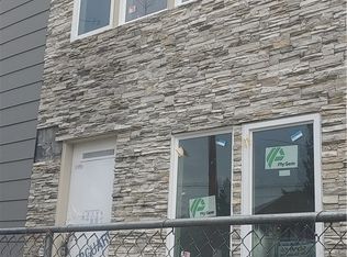 4766 Greenlake Way N, Seattle, WA 98103