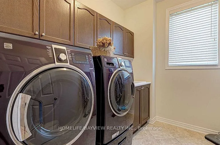 87 Betony Dr — Photo 17