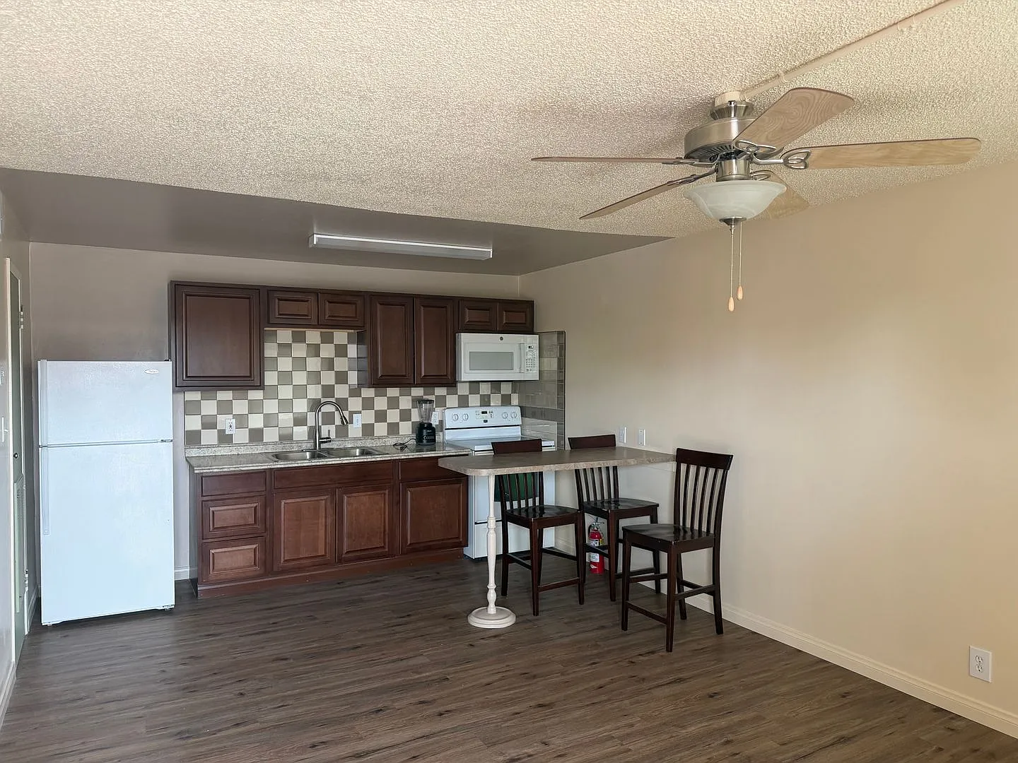 1 Bedroom 1 bath Condo in Central Las Vegas — Photo 2
