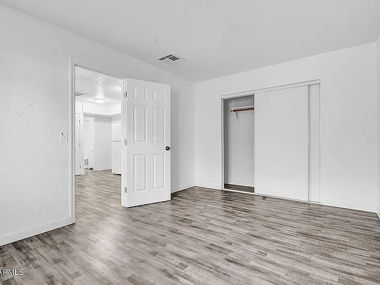 2 bed, 700 sqft, $1,245 — Photo 4