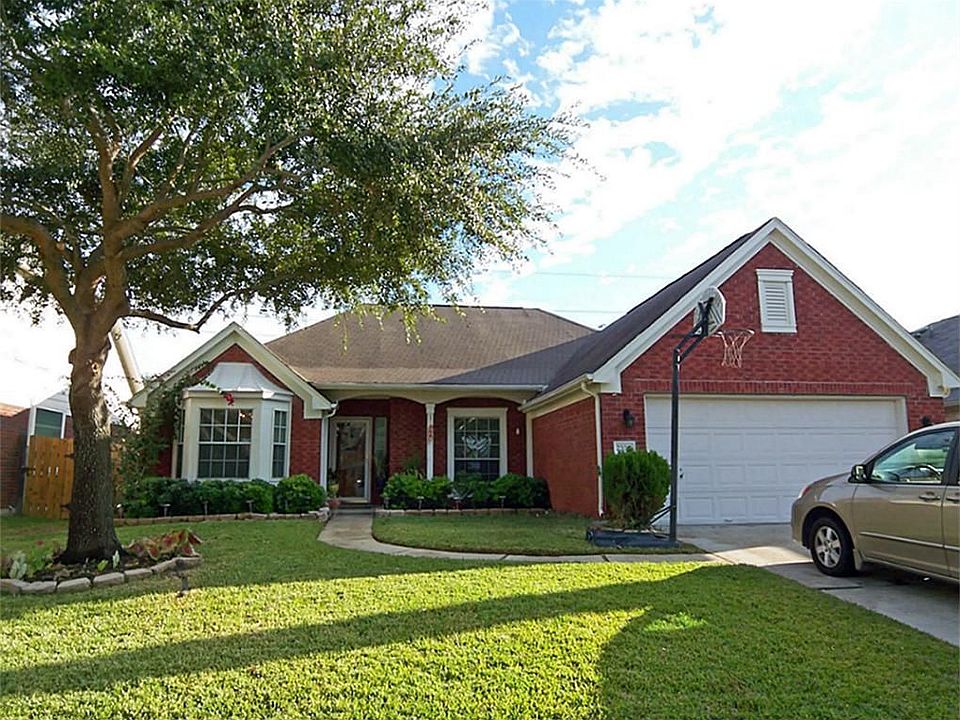 1st image of 23011 Palm Trail Dr