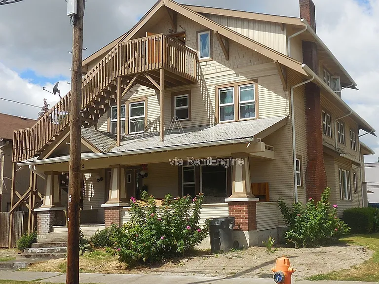 242 NW 15th St #2 — Photo 1