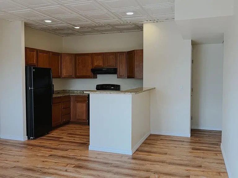 500 Red Table Dr — Photo 9