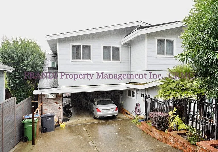 126 Hawthorne Ave #A — Photo 1