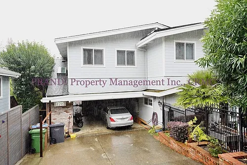 126 Hawthorne Ave #A Photo 1
