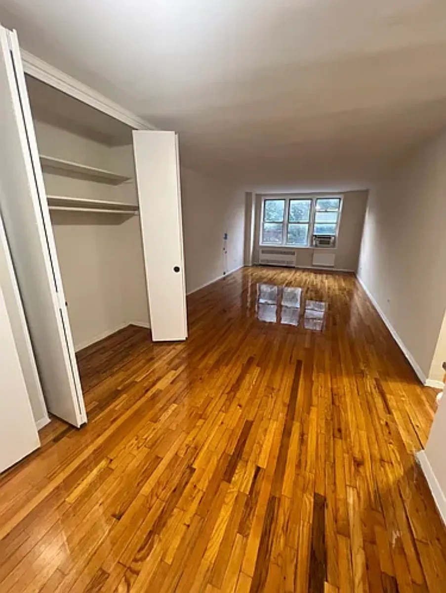 Building Photo - 41 Hamilton Ave #5L