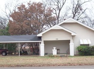508 S Dean A McGee Ave, Wynnewood, OK 73098