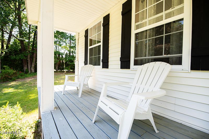 3rd image of 22 Snowberry Lane