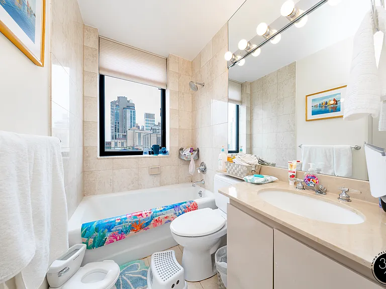 330 E 75th St #21B — Photo 7