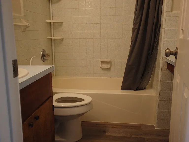 1713 Pleasant Lane, Copperas Cove TX
MAIN BATH