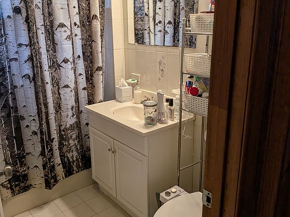 2nd image of 7 Eastman St #9
