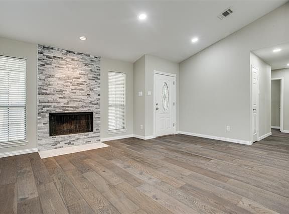 2nd image of 1906 Village Creek Dr