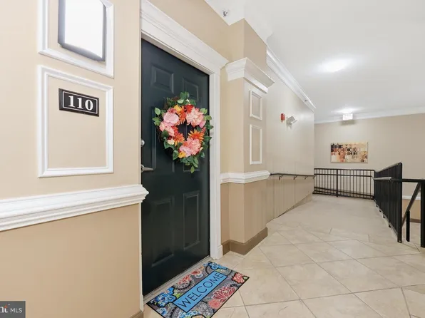 7 Booth St Unit 110, Gaithersburg, MD 20878