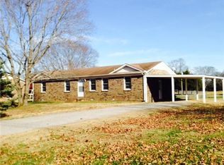 206 Morningside Dr, Chapel Hill, TN 37034