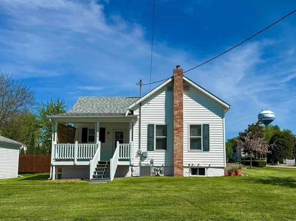 1620 16th St, Hazel Green, WI 53811