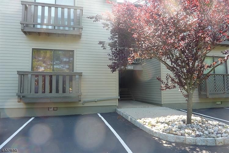 2nd image of 1809 Spruce Hills Dr #1809