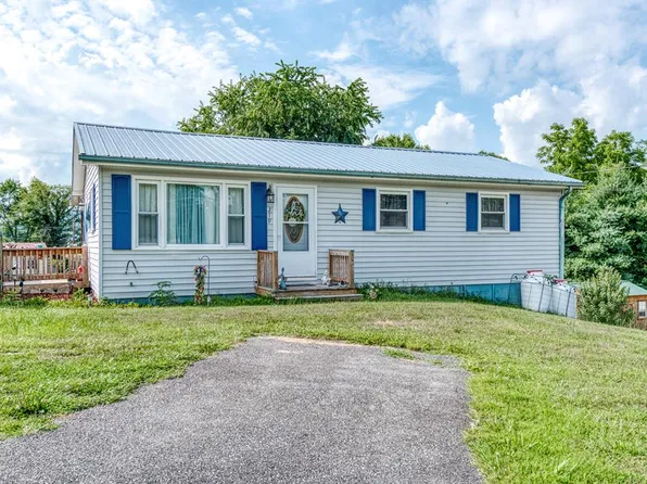 219 Highland Cir, Marion, VA 24354