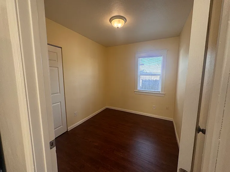 285 Sunset Blvd — Photo 8